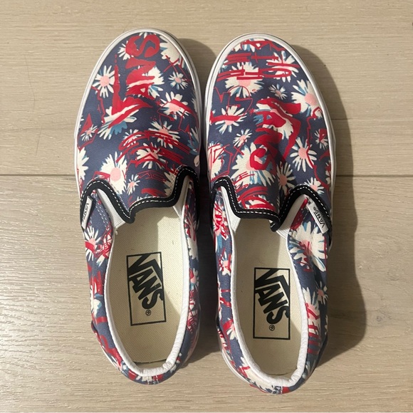Women’s Vans Classic Slip On Floral Red Graffiti - Picture 4 of 6